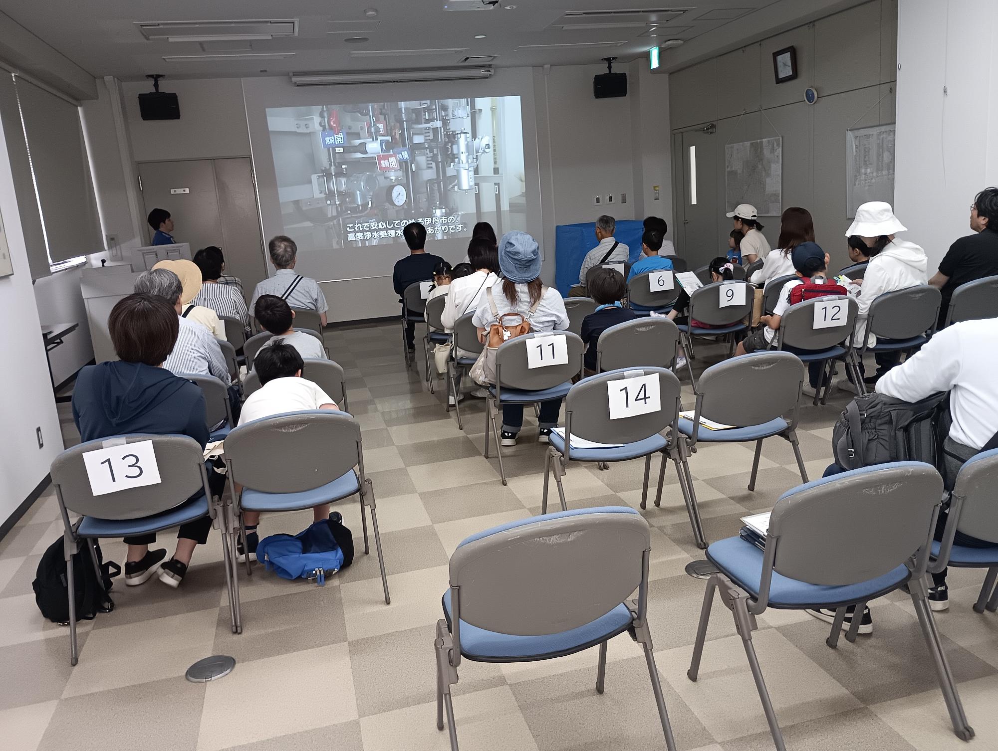 浄水場見学会1