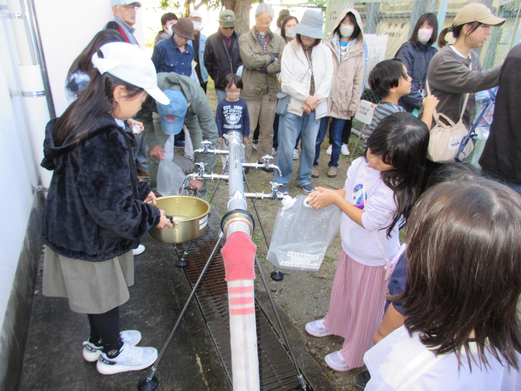 桜台小学校訓練写真4