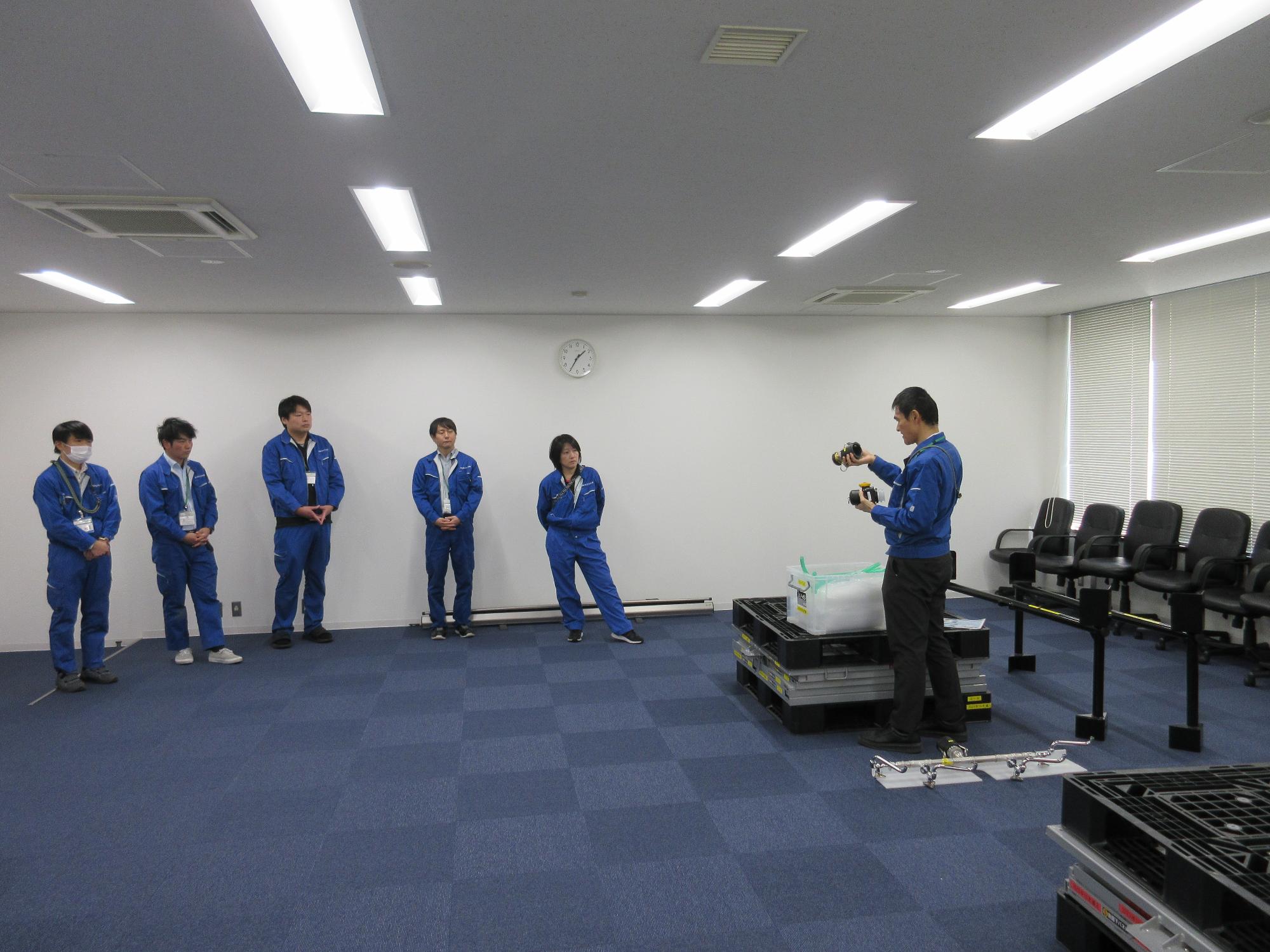 組み立て式給水タンク設置訓練写真1