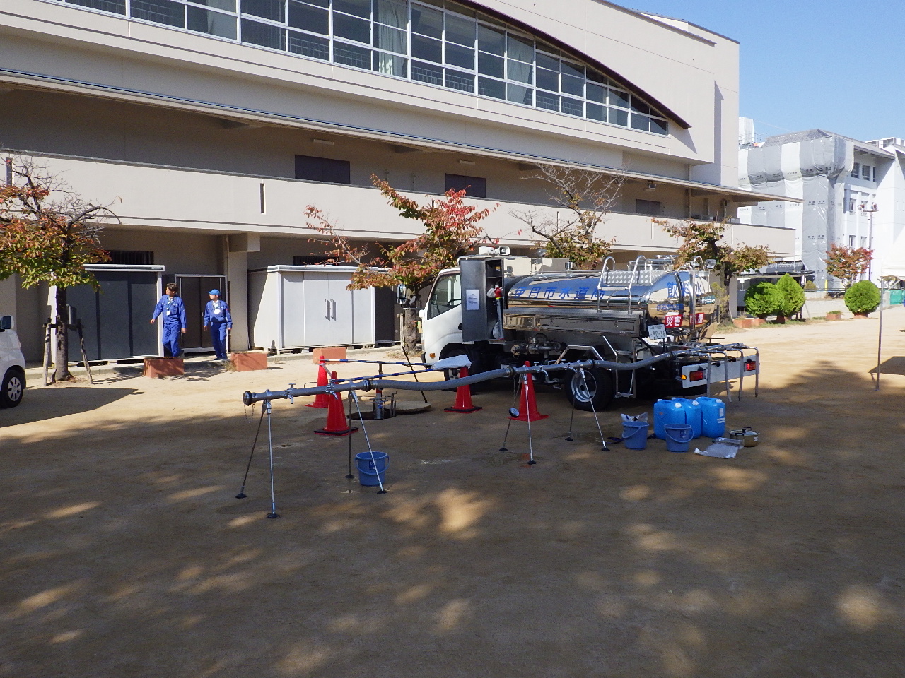 伊丹小学校訓練写真4