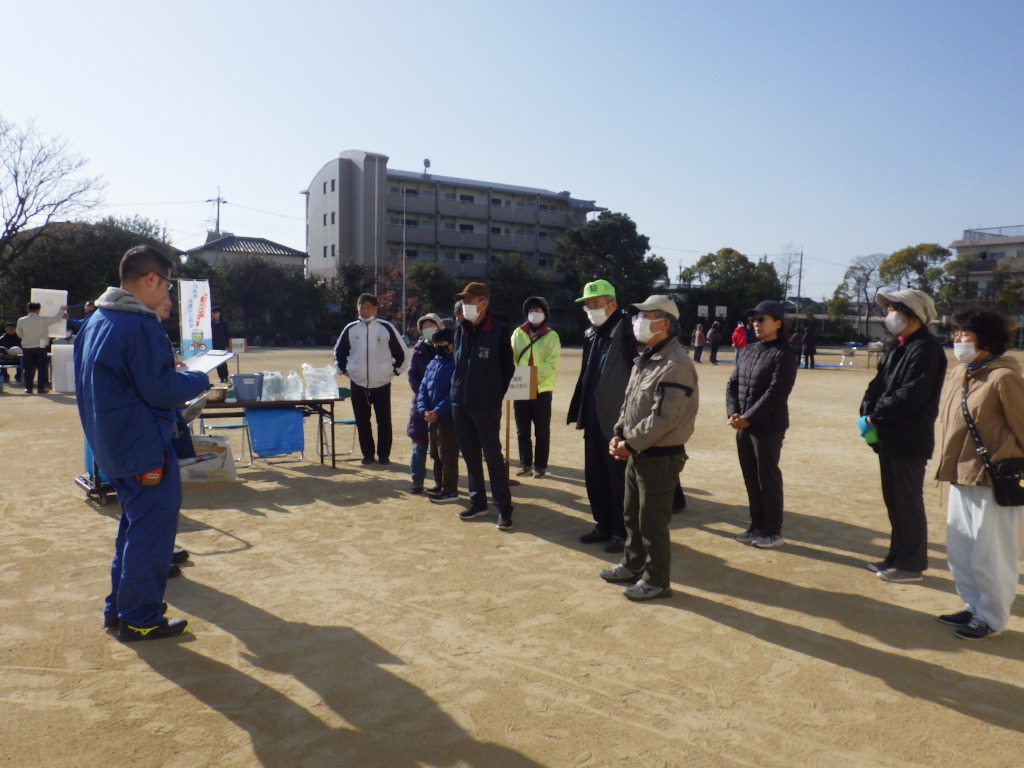 荻野小学校訓練写真1